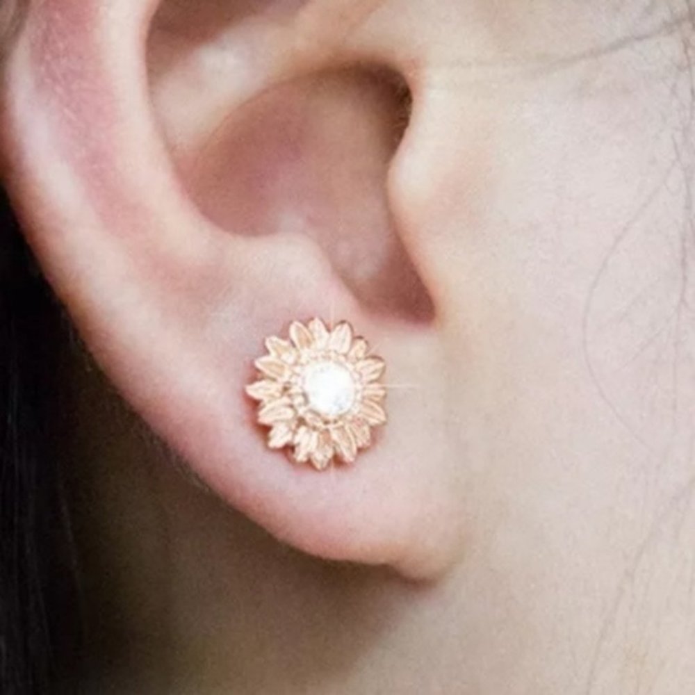 New Gold Sunflower Sapphire Stud Earrings - Picture 3 of 4